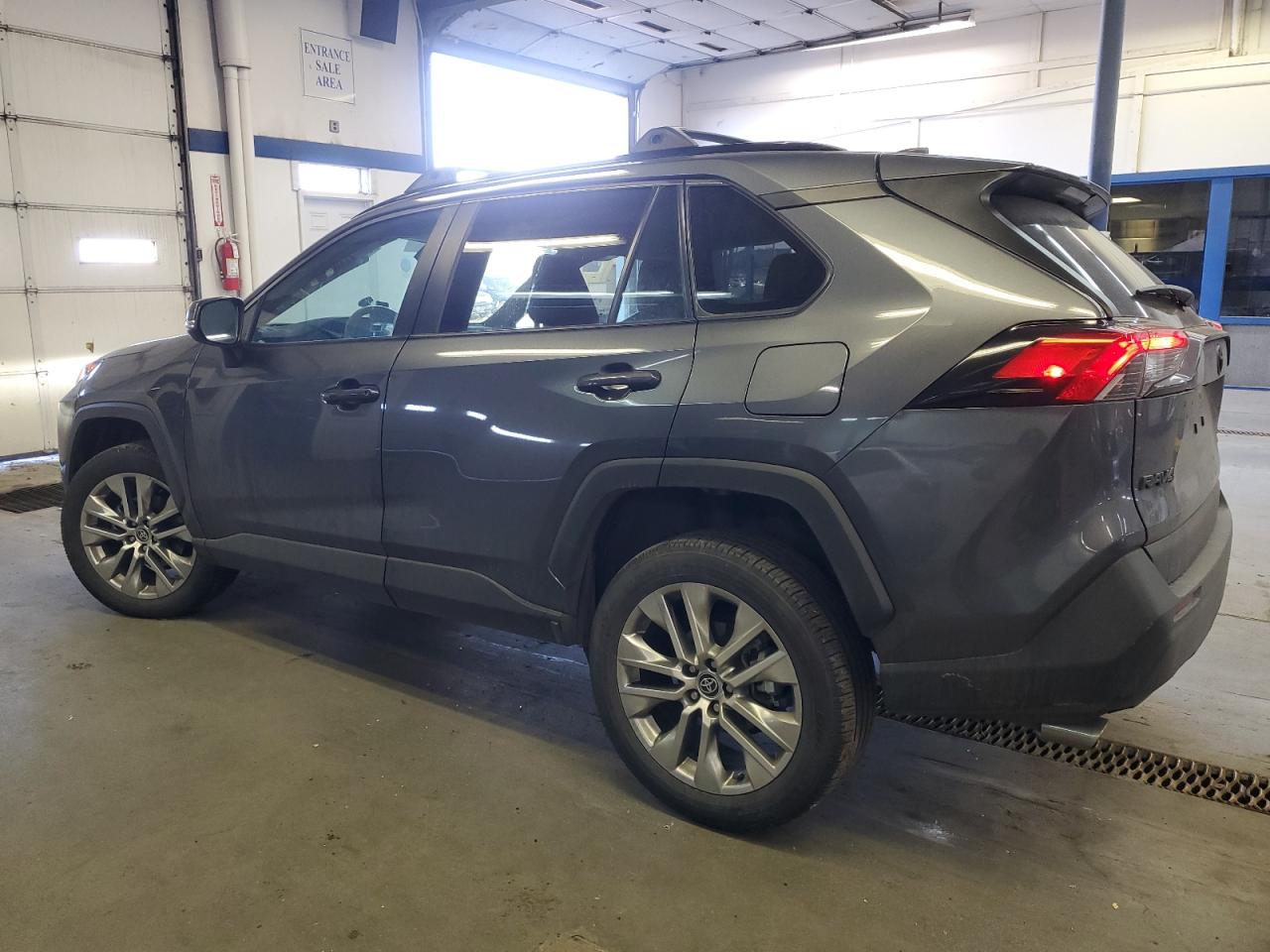 2021 Toyota RAV 4 - Image 2