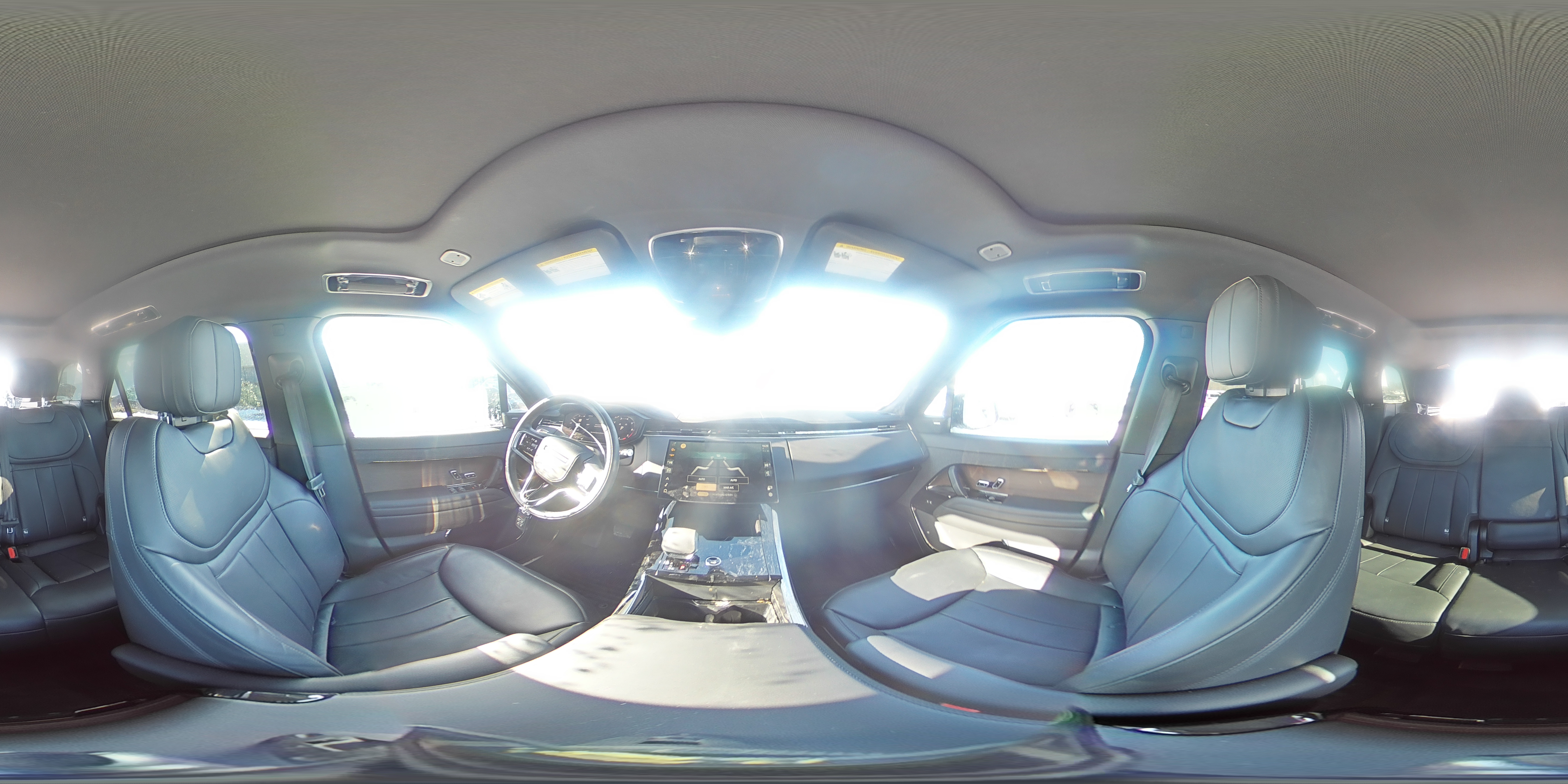2024 Land Rover Range Rover - Image 16