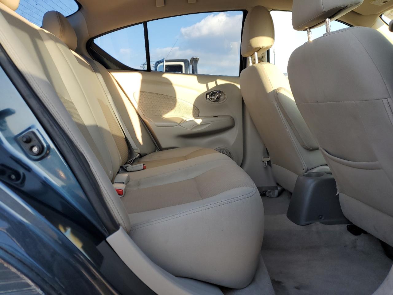 2015 Nissan Versa - Image 10