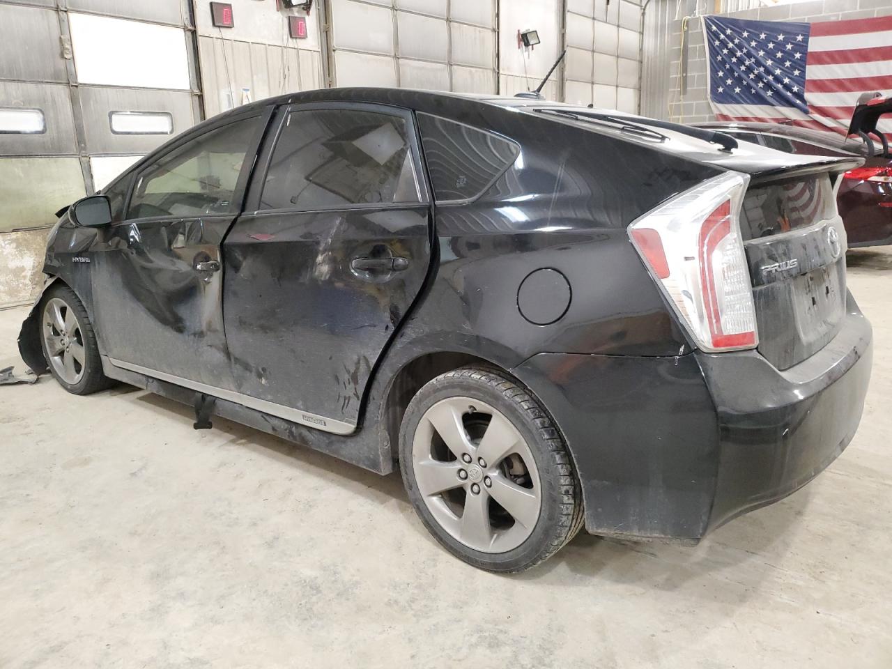 2013 Toyota Prius - Image 2