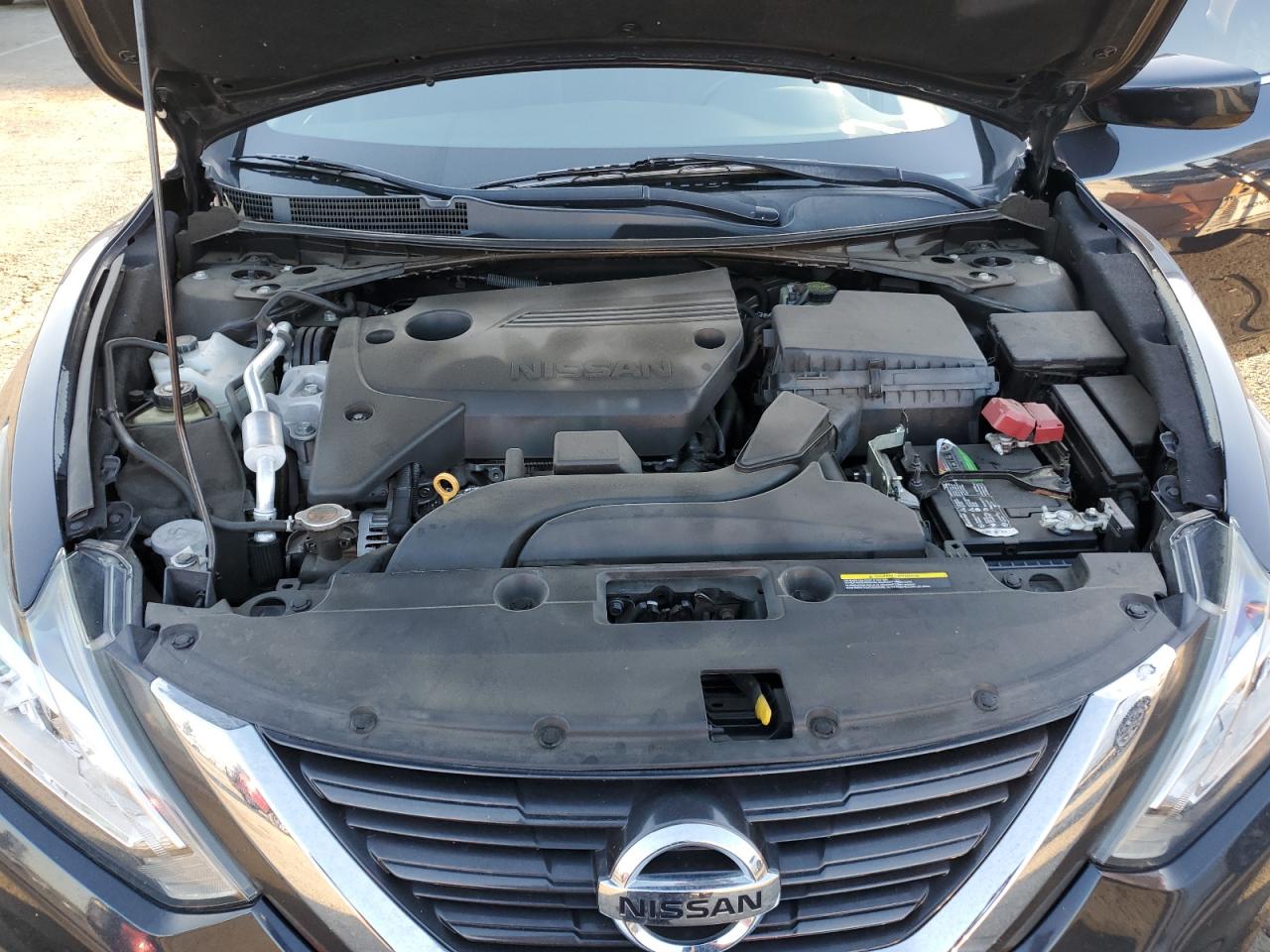 2017 Nissan Altima - Image 11