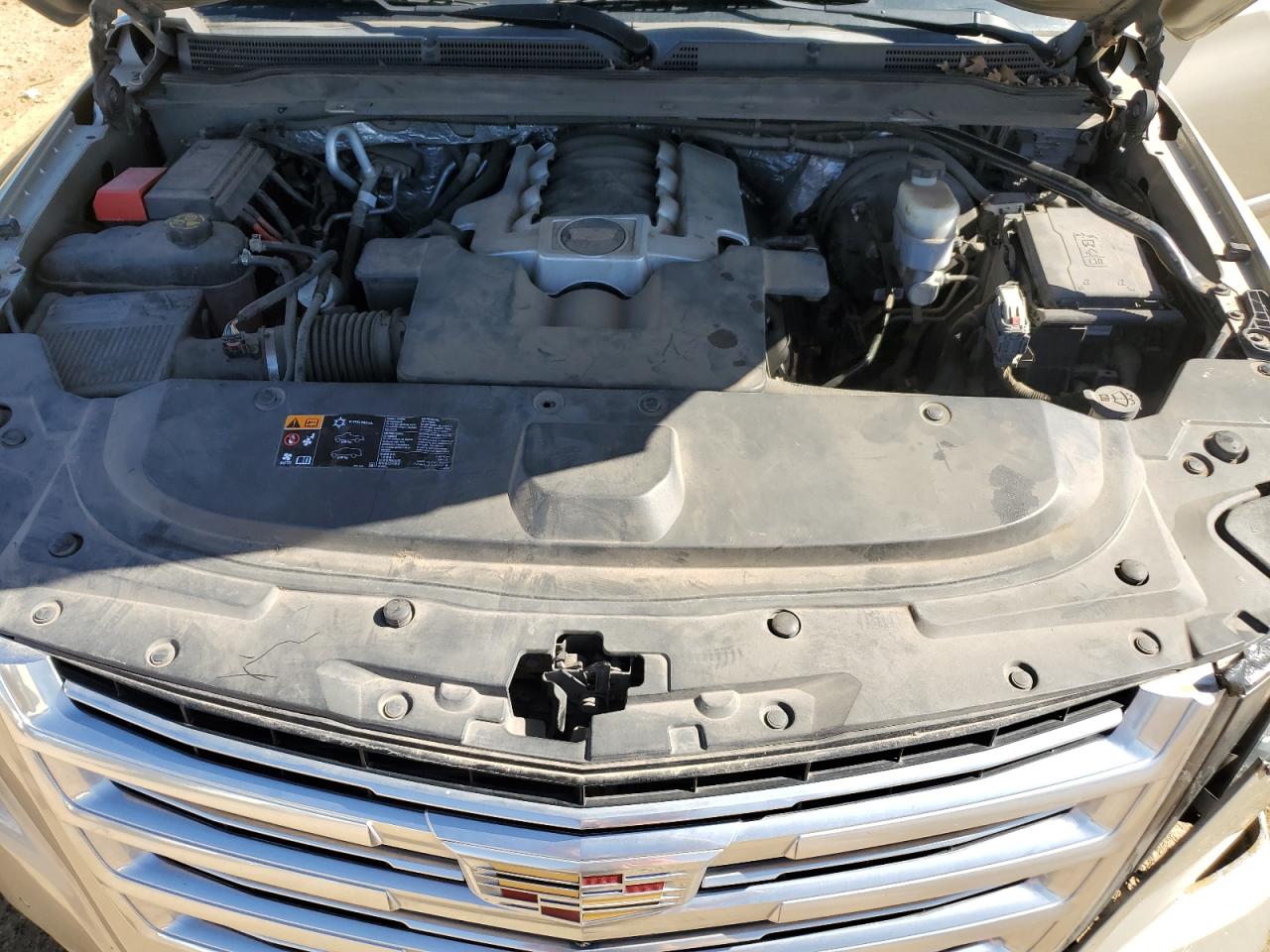 2015 Cadillac Escalade - Image 12