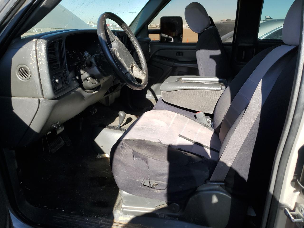 2005 GMC Sierra - Image 7
