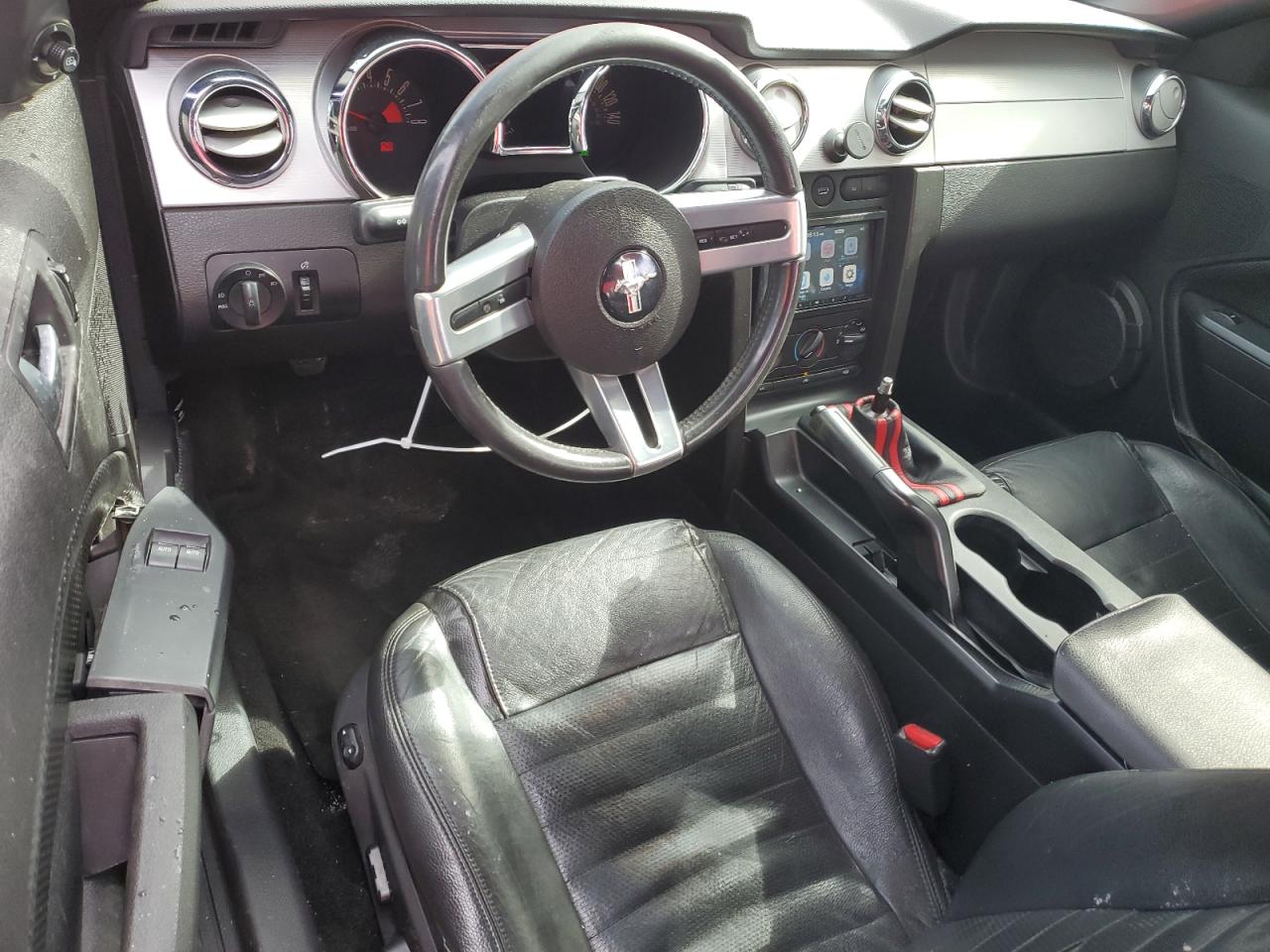 2005 Ford Mustang - Image 8