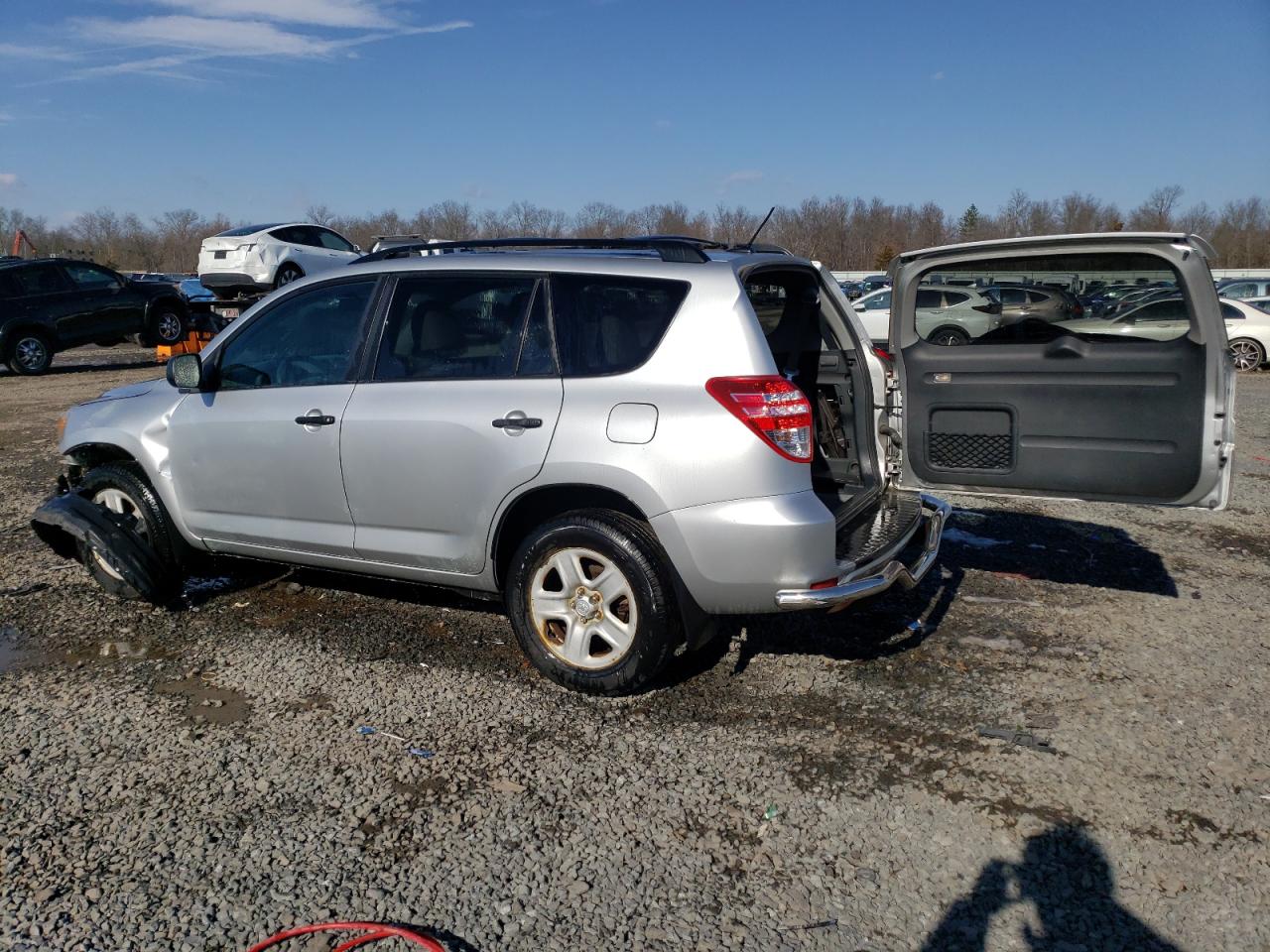 2011 Toyota RAV 4 - Image 2