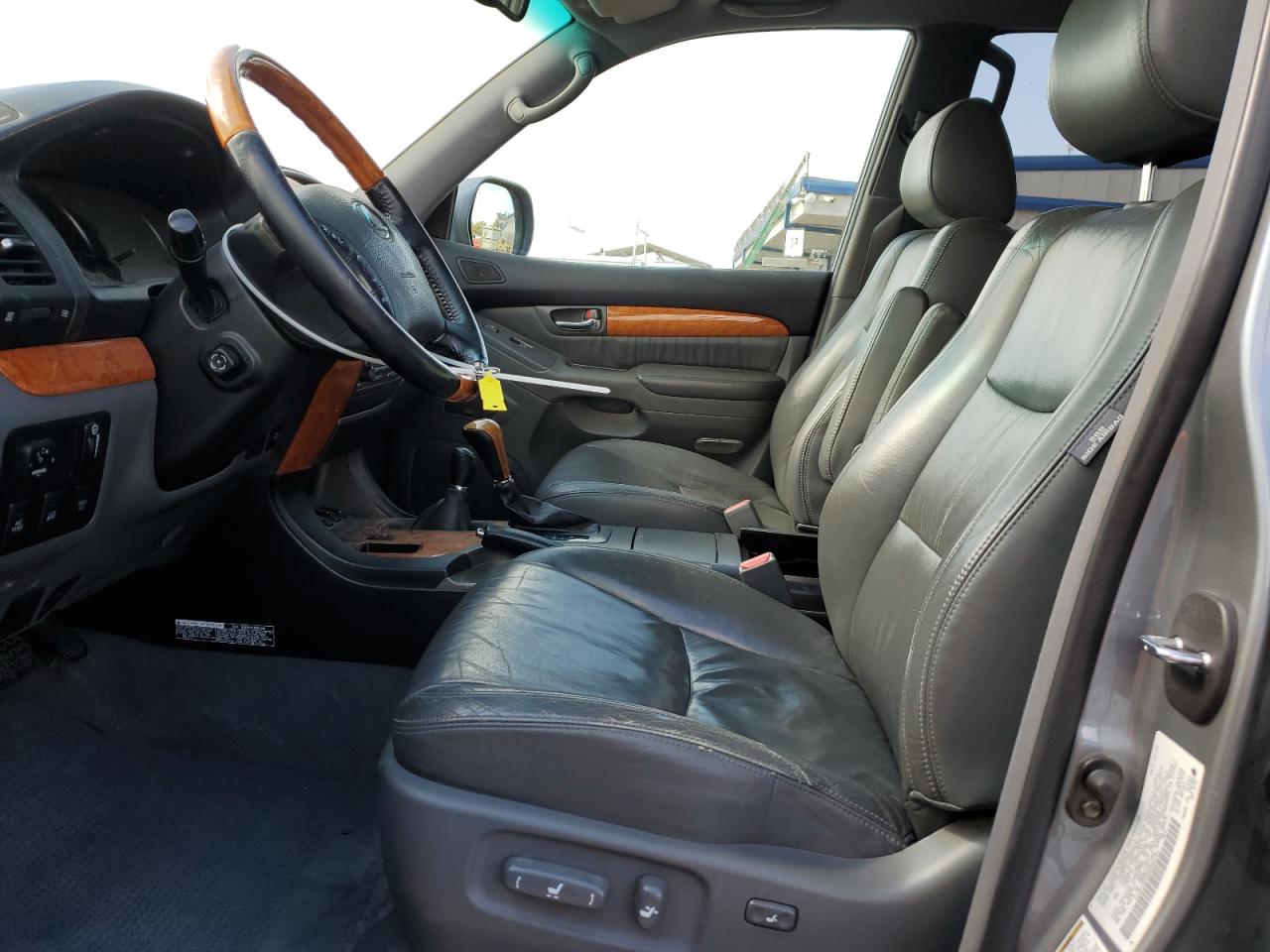 2005 Lexus GX - Image 7