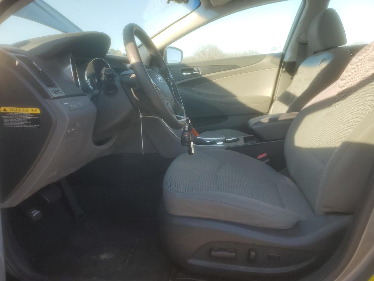 2012 Hyundai Sonata - Image 7
