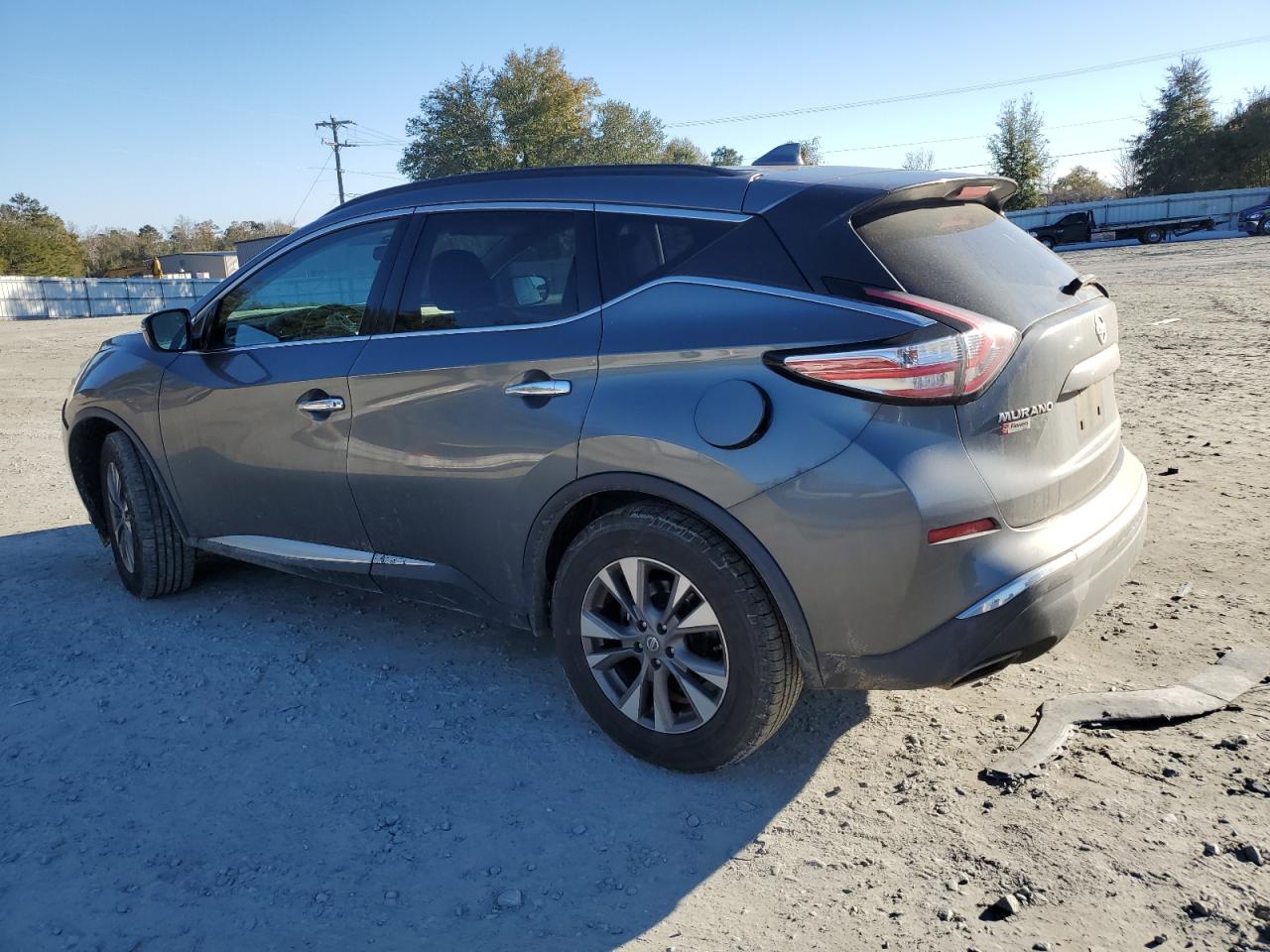 2017 Nissan Murano - Image 2