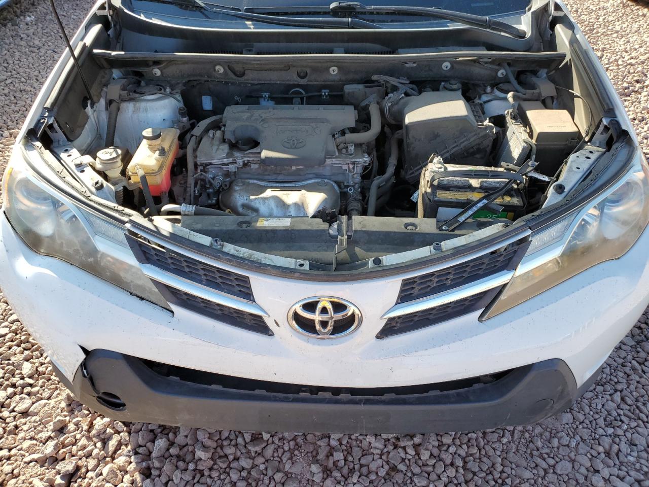2015 Toyota RAV 4 - Image 12