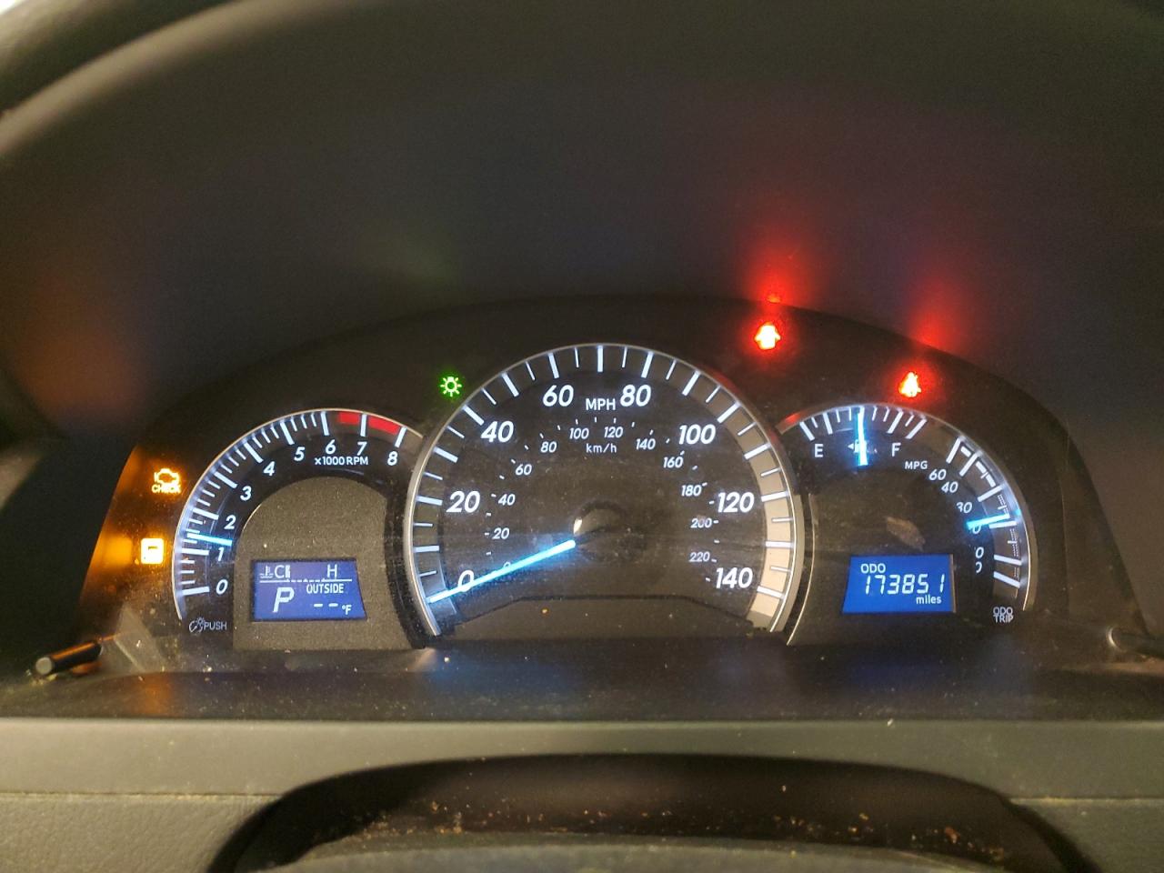 2013 Toyota Camry - Image 9