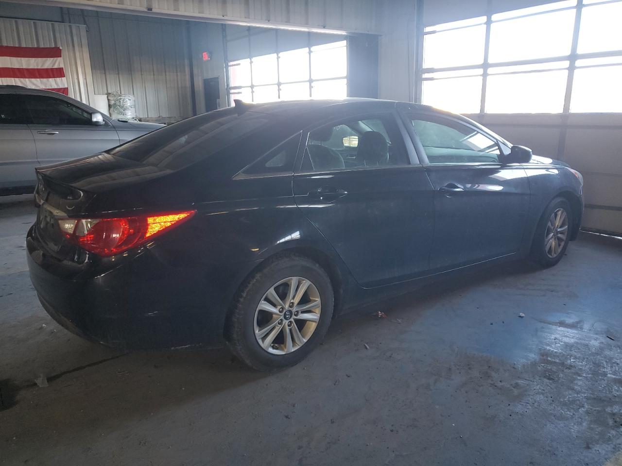2013 Hyundai Sonata - Image 3