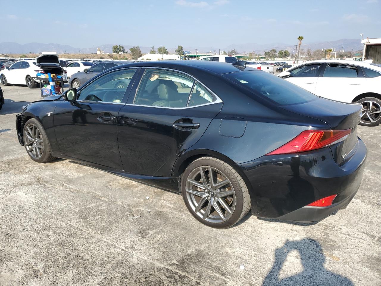 2017 Lexus IS - Image 2