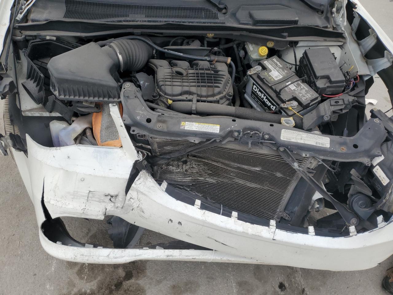 2012 Dodge Caravan - Image 12