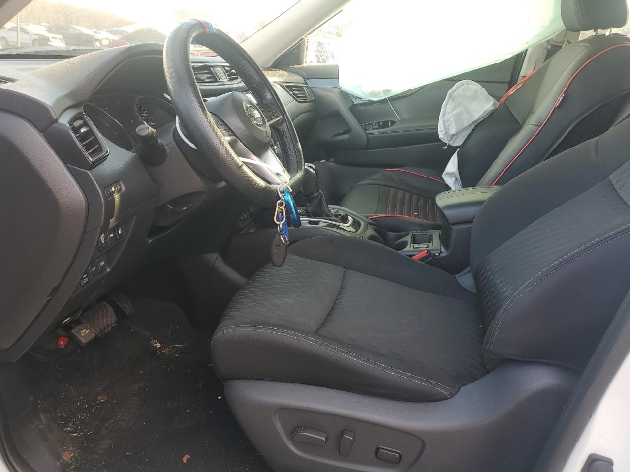 2020 Nissan Rogue - Image 7