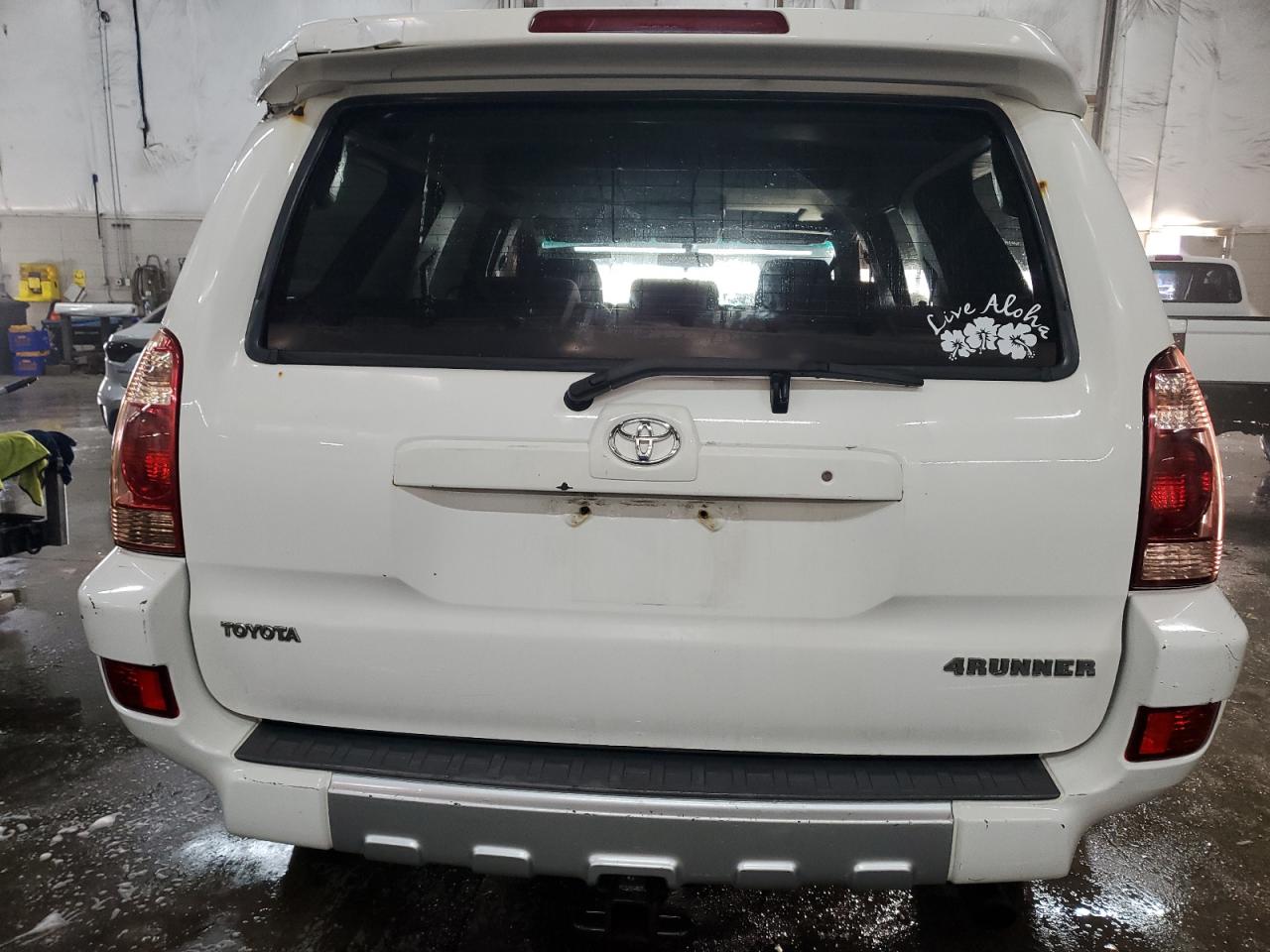 2004 Toyota 4Runner - Image 6