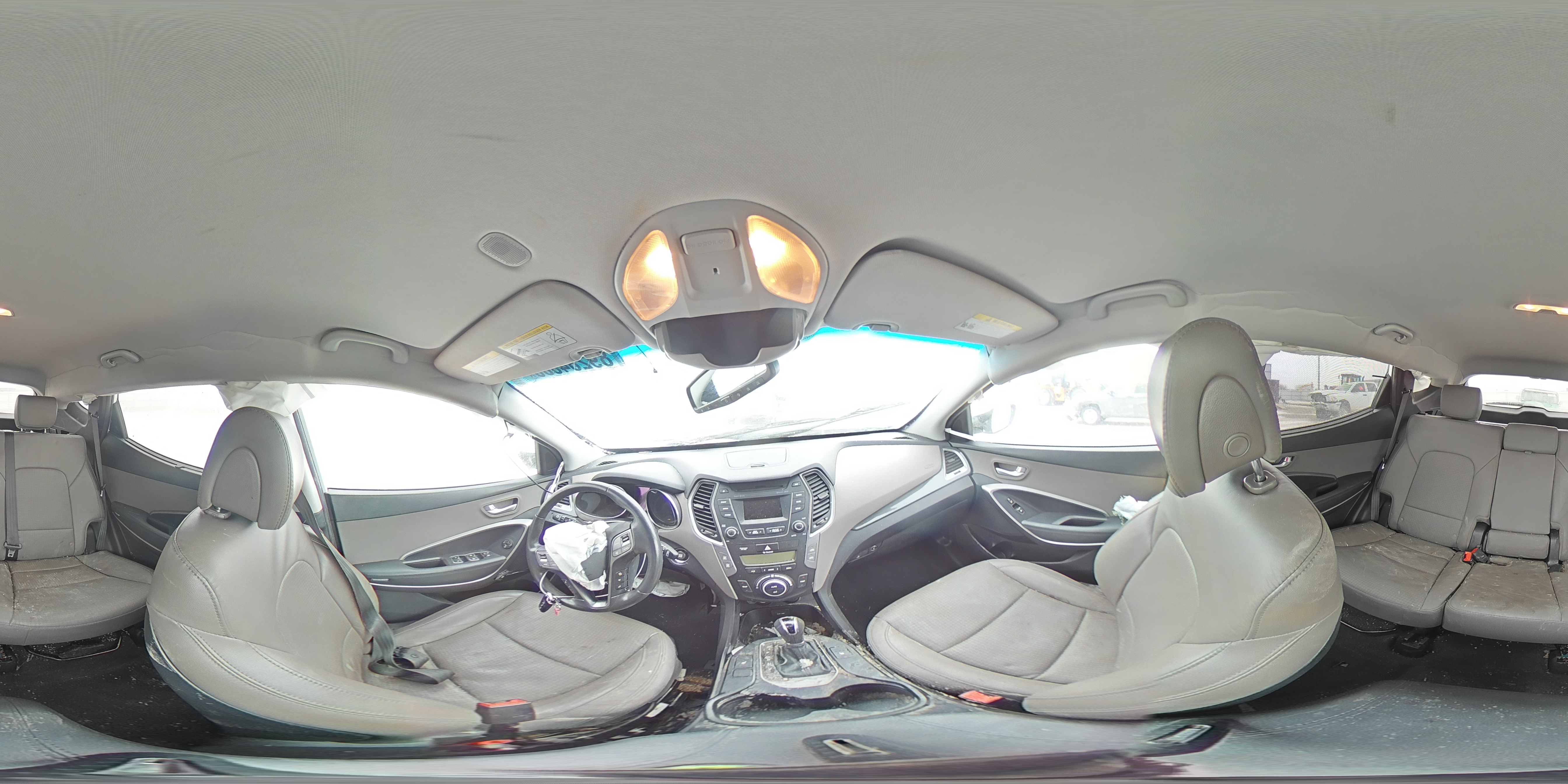2016 Hyundai Santa Fe - Image 14