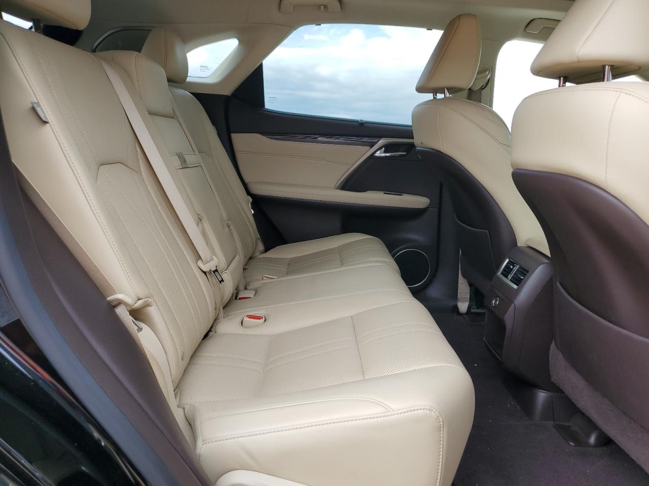 2017 Lexus RX - Image 11