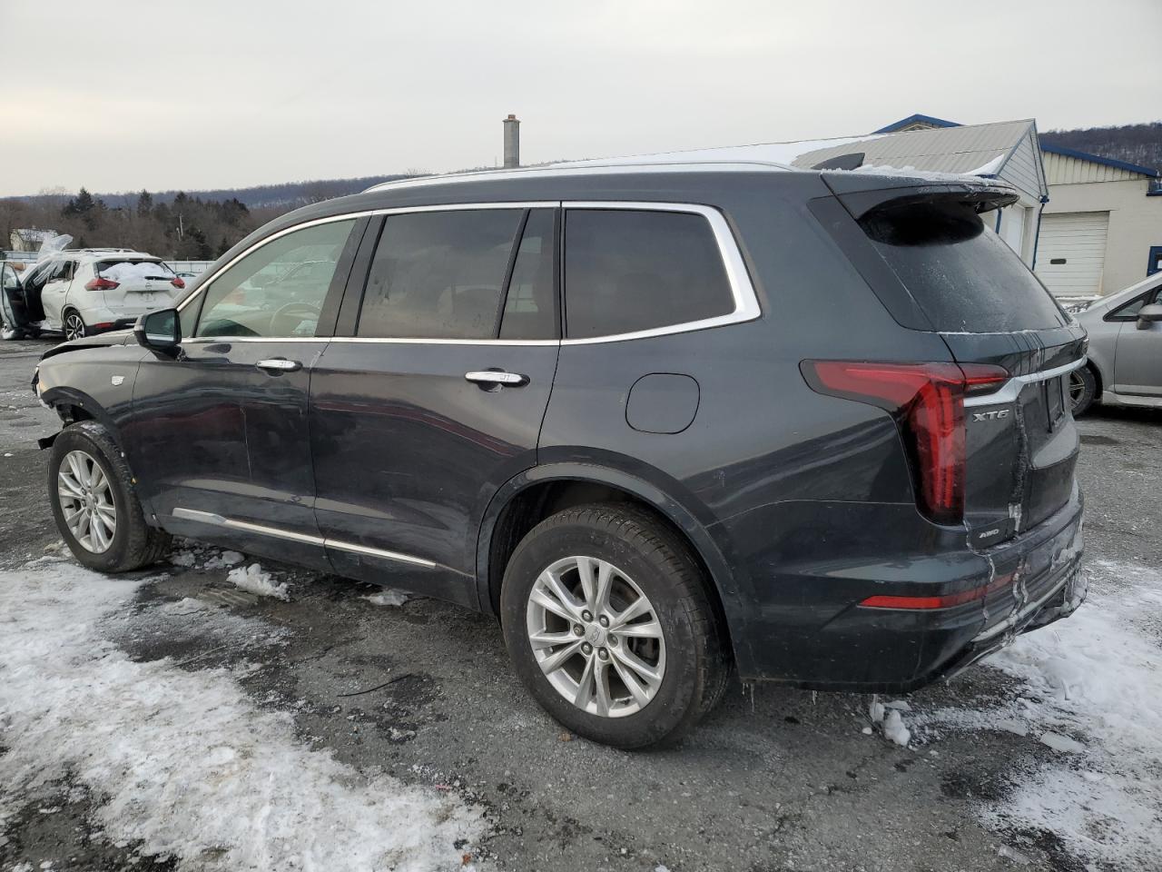 2022 Cadillac XT6 - Image 2