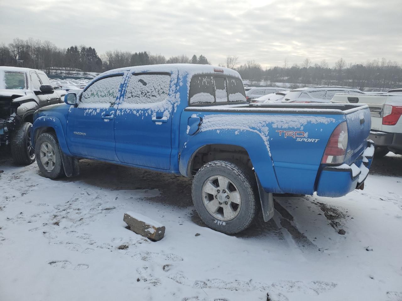 2010 Toyota Tacoma - Image 2