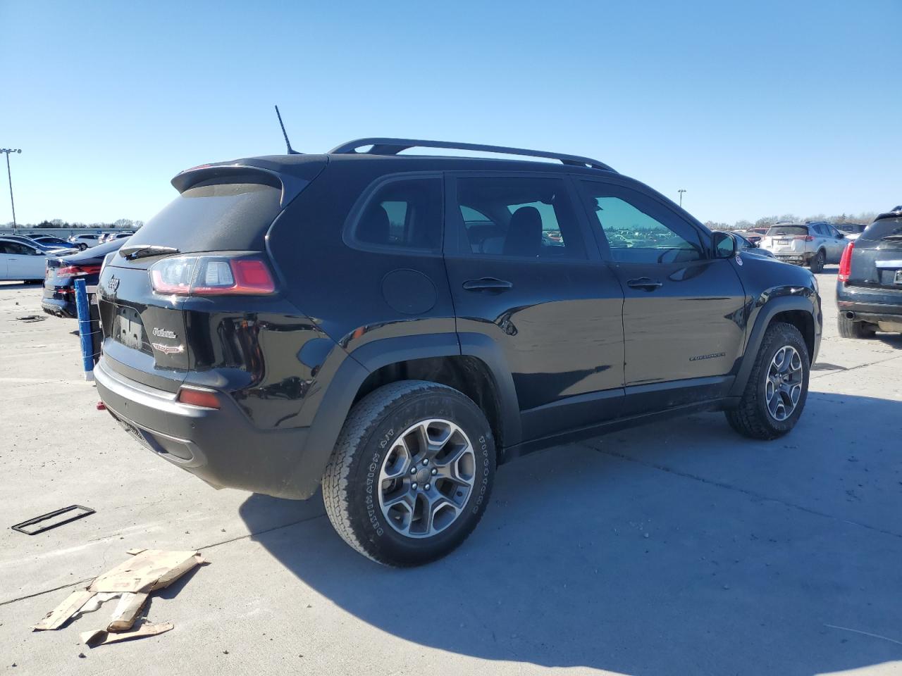 2021 Jeep Cherokee - Image 3