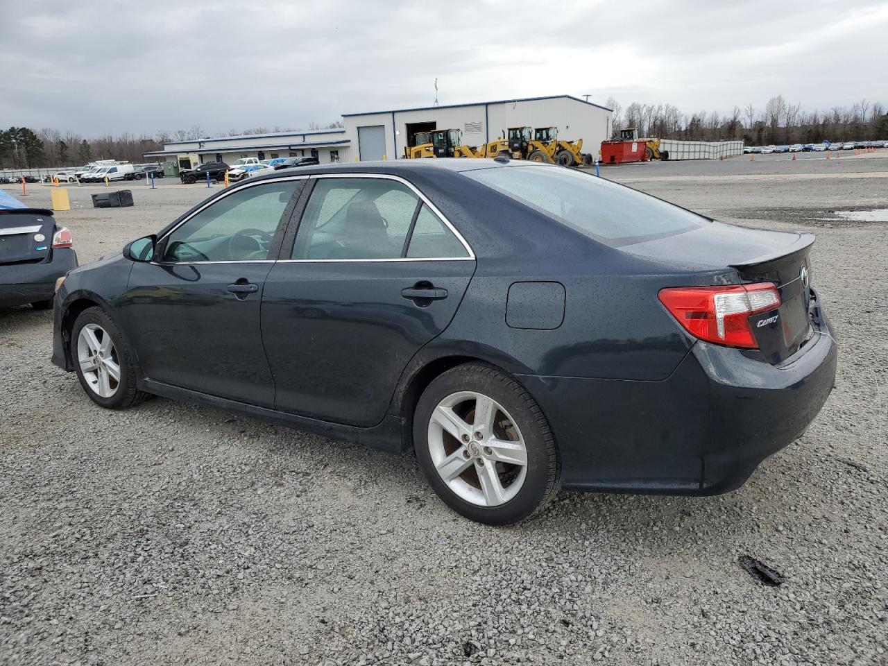 VIN 4T1BF1FK8DU695795 2013 TOYOTA CAMRY no.2