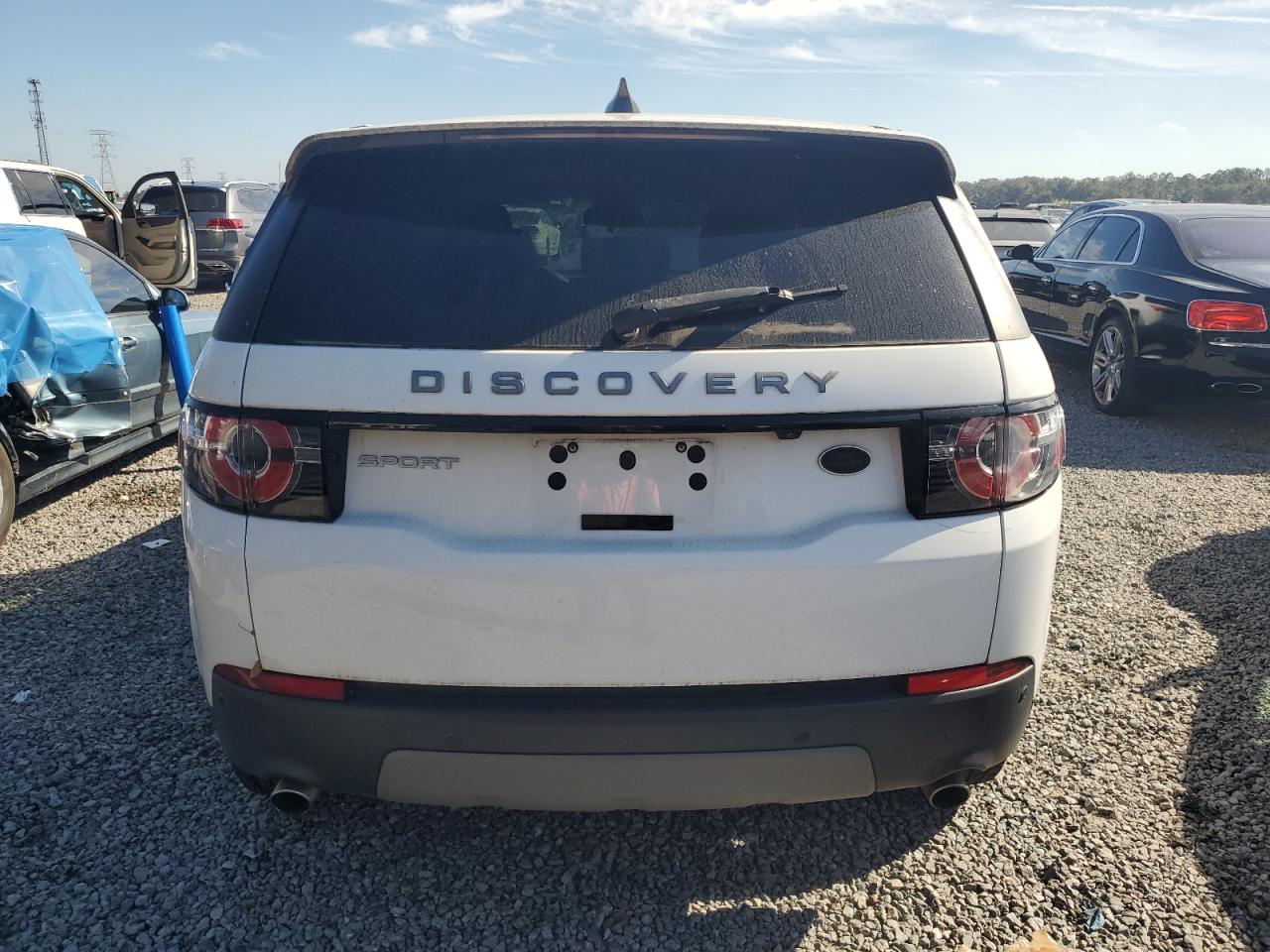 2017 Land Rover Discovery - Image 6