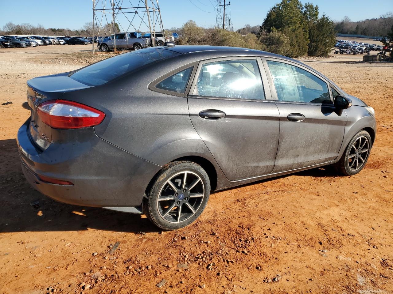 2015 Ford Fiesta - Image 3