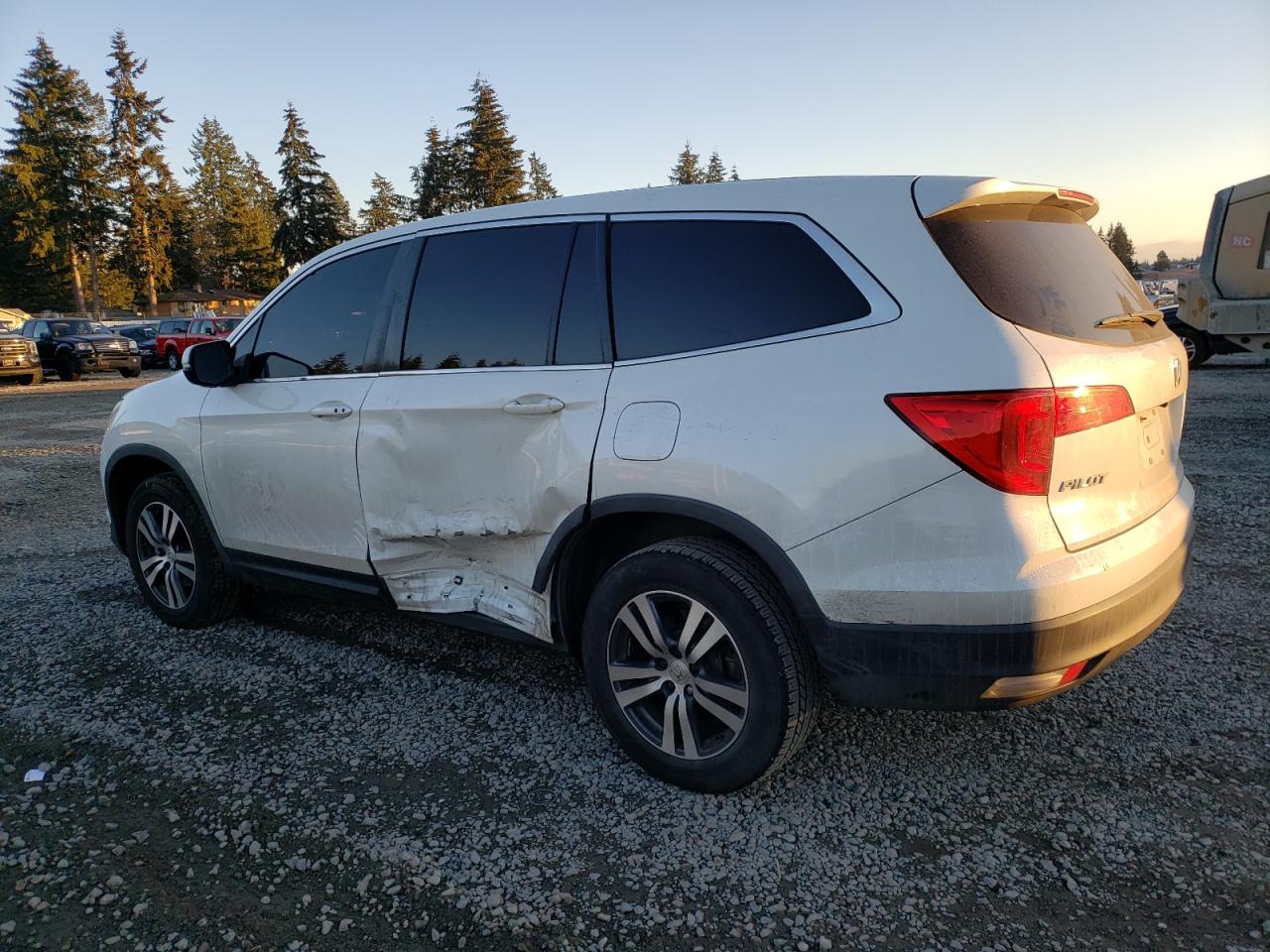 2018 Honda Pilot - Image 2