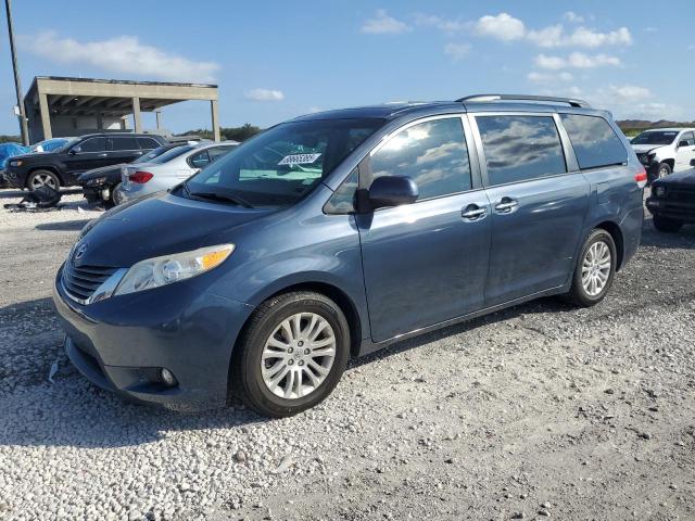 2014 Toyota Sienna Xle