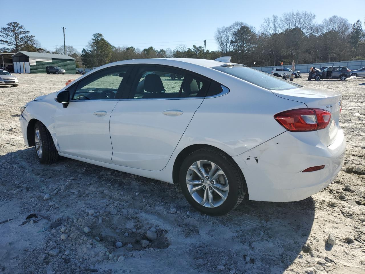 2019 Chevrolet Cruze - Image 2