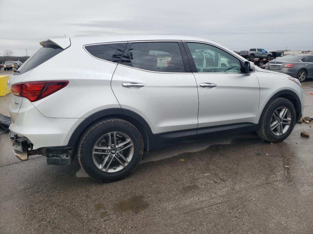2017 Hyundai Santa Fe - Image 3
