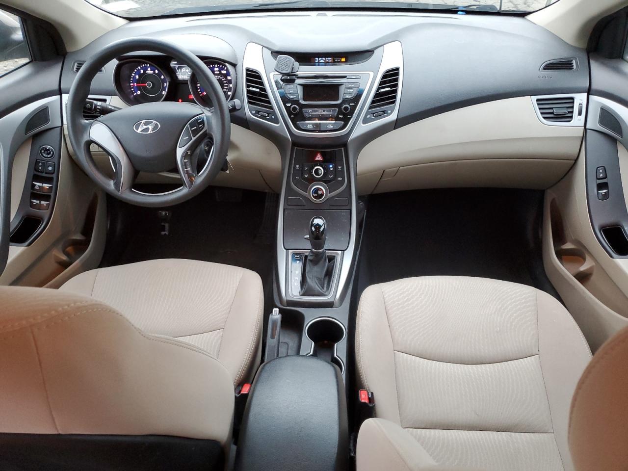 2014 Hyundai Elantra - Image 8