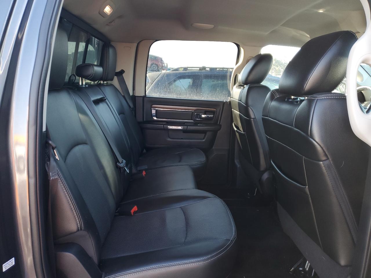 2014 RAM 1500 - Image 10