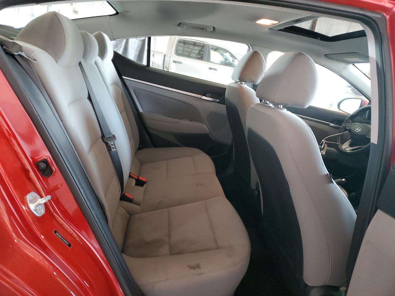 2020 Hyundai Elantra - Image 11