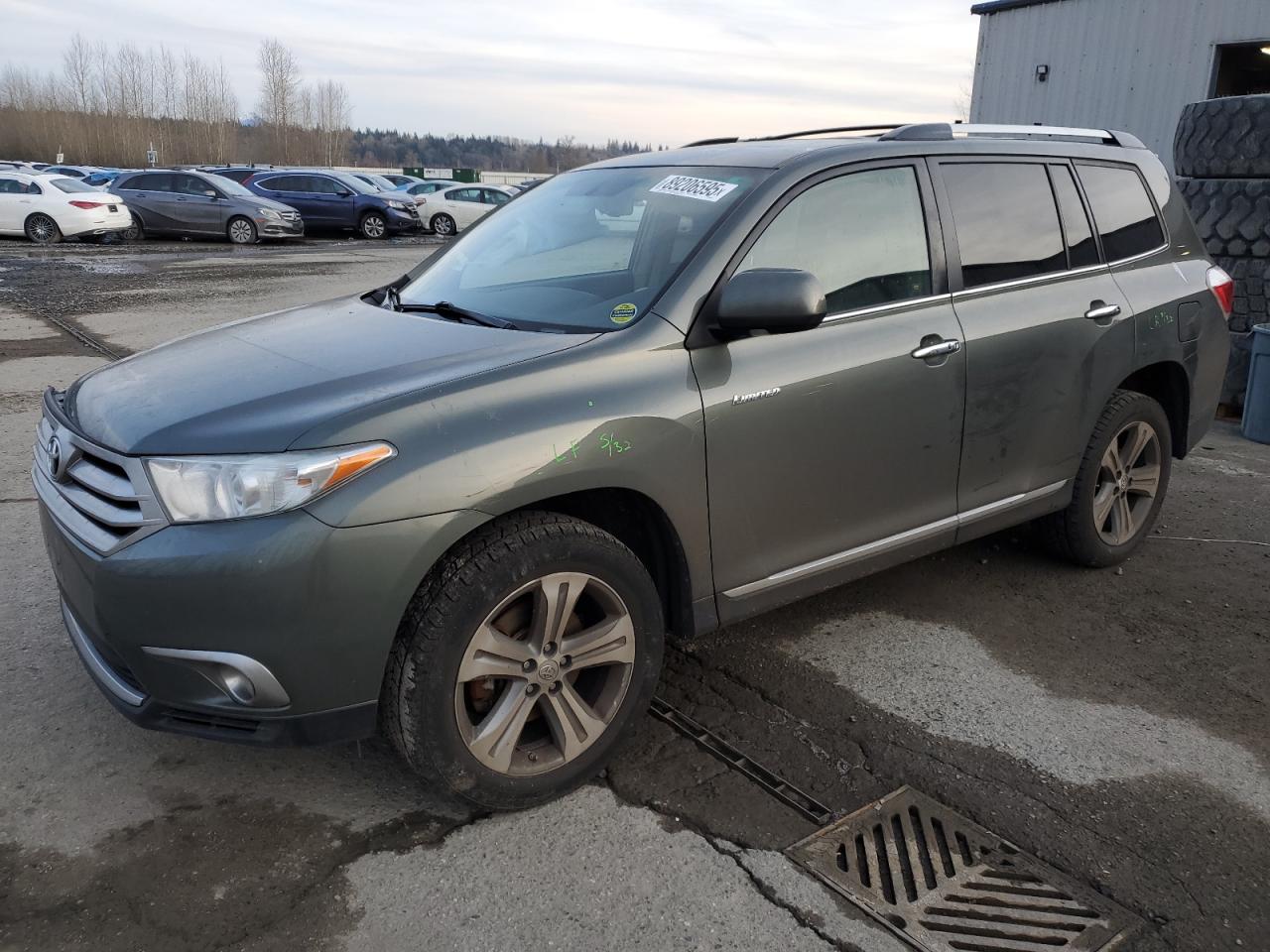 2013 Toyota Highlander - Image 1