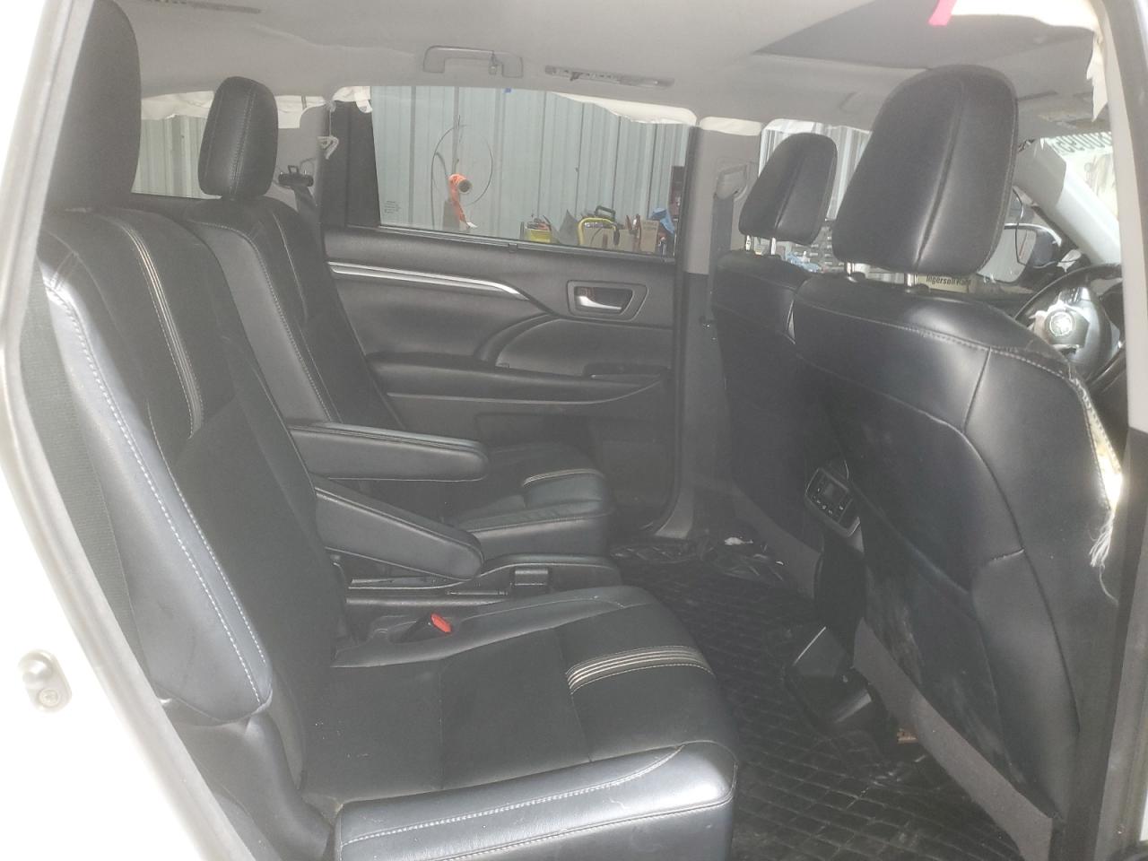 2018 Toyota Highlander - Image 12