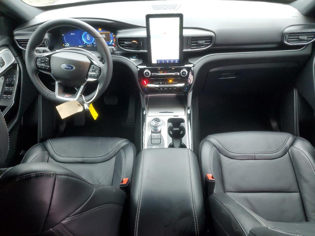 2023 Ford Explorer - Image 8