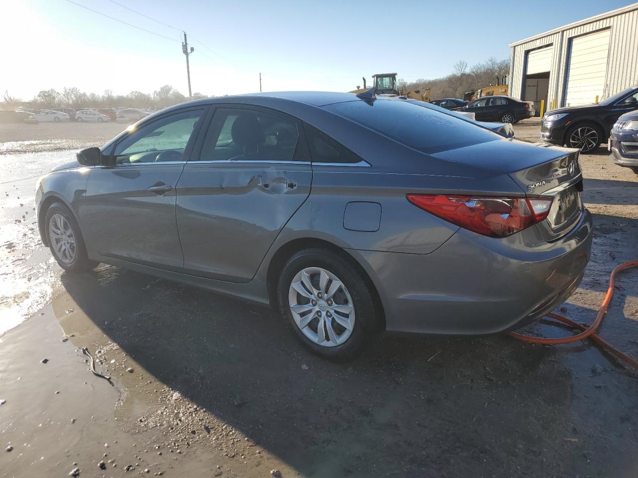 2011 Hyundai Sonata - Image 2