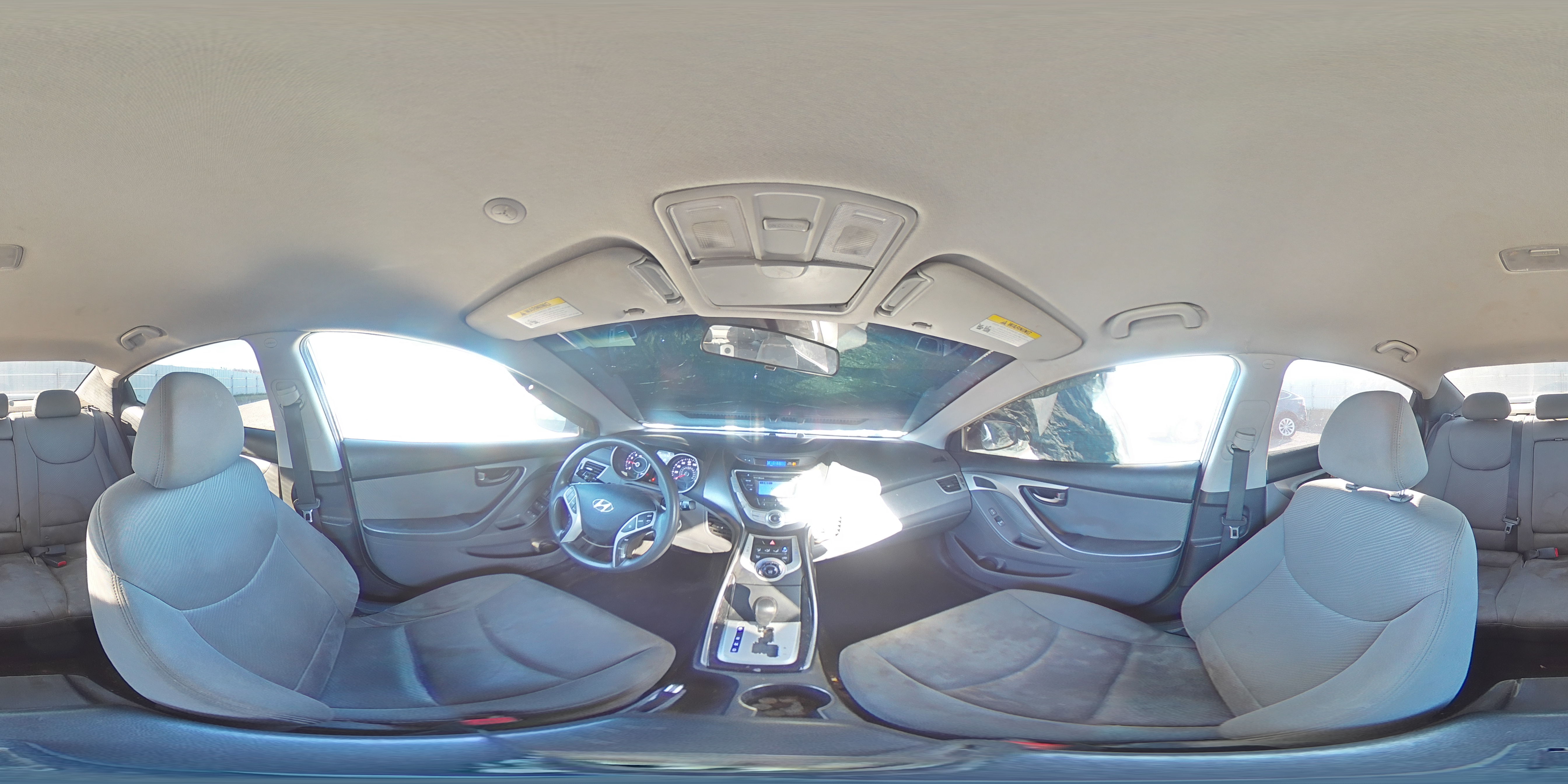 2012 Hyundai Elantra - Image 12