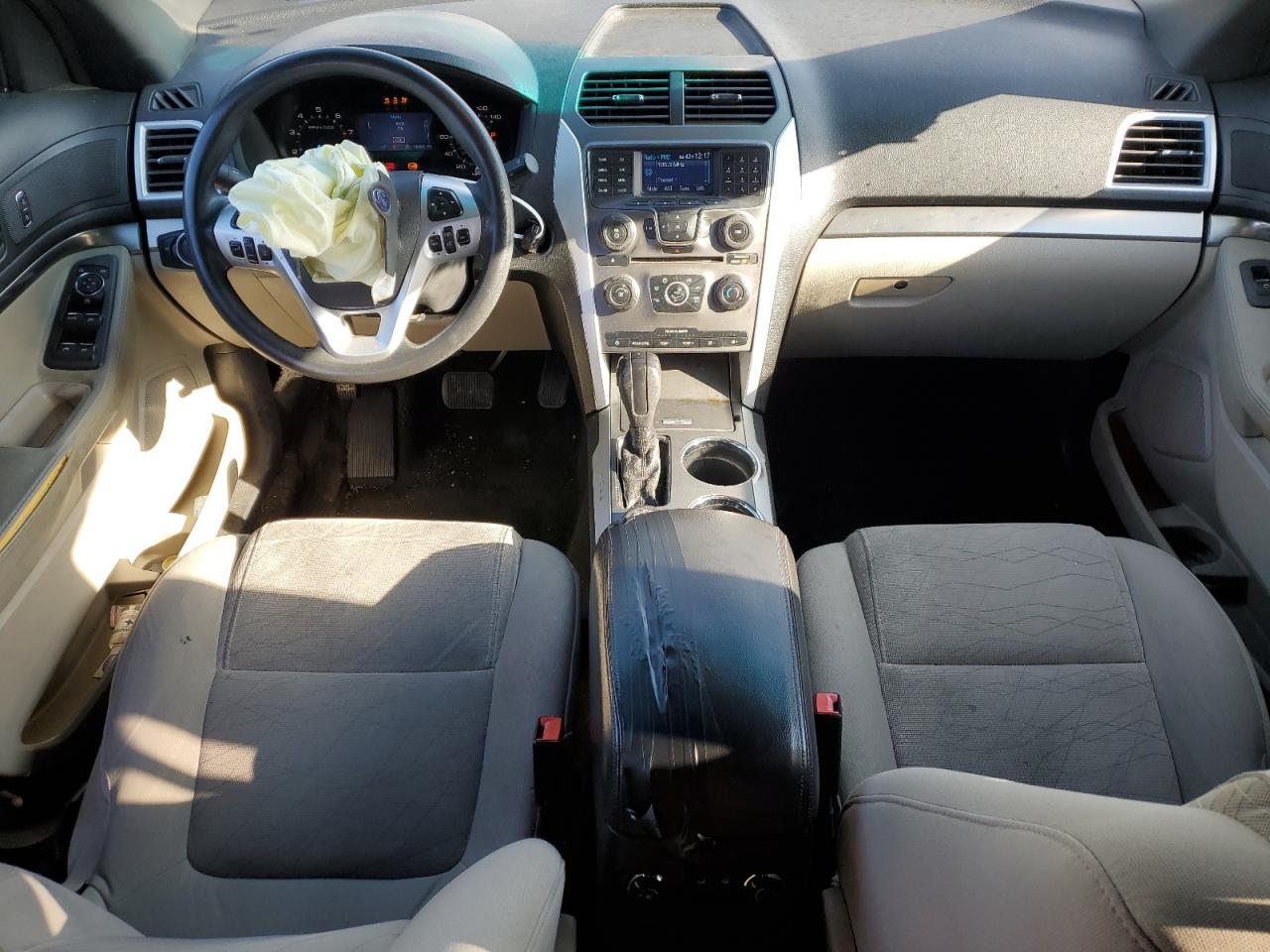 2014 Ford Explorer - Image 8