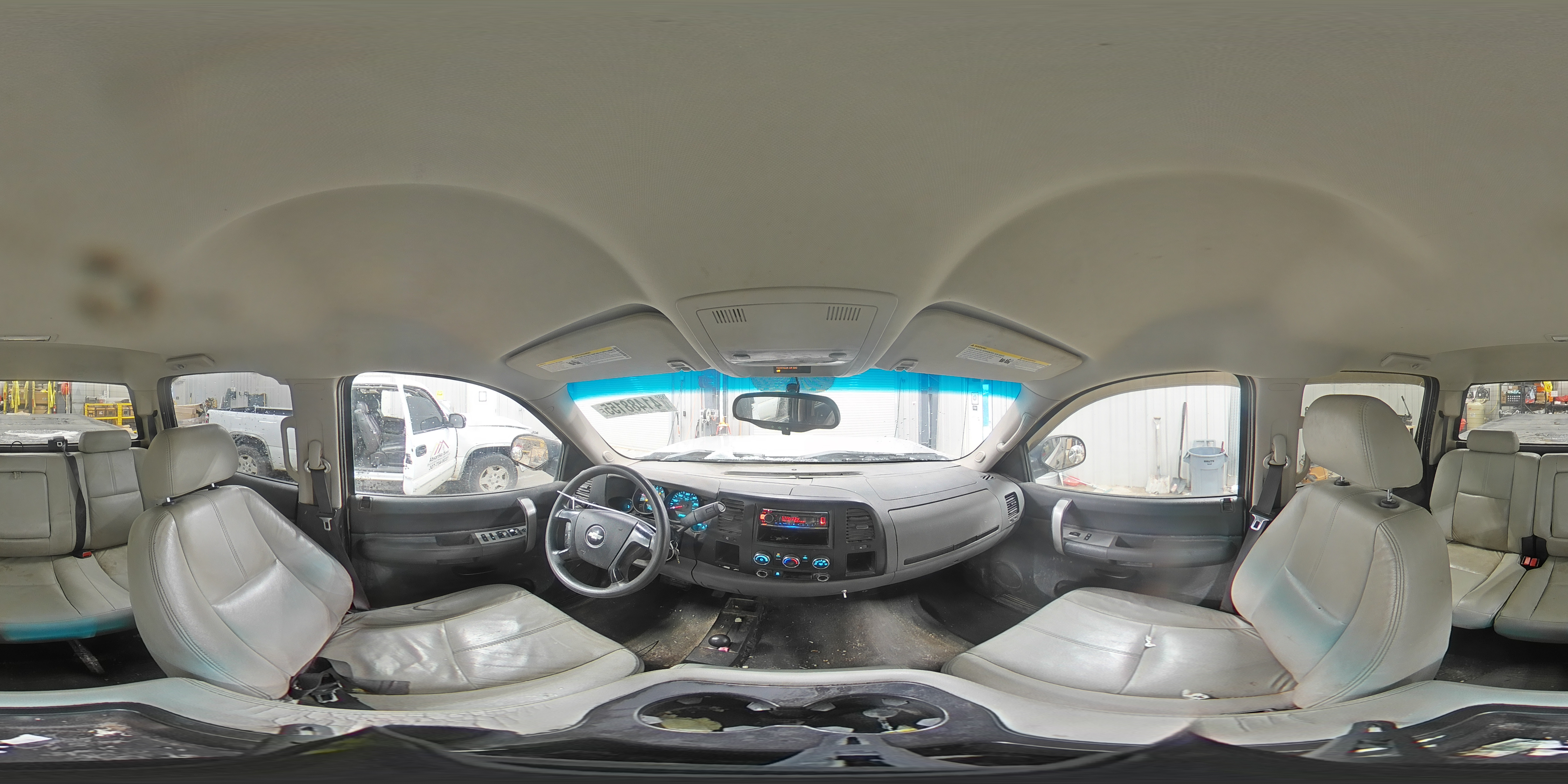 2007 Chevrolet Silverado - Image 13