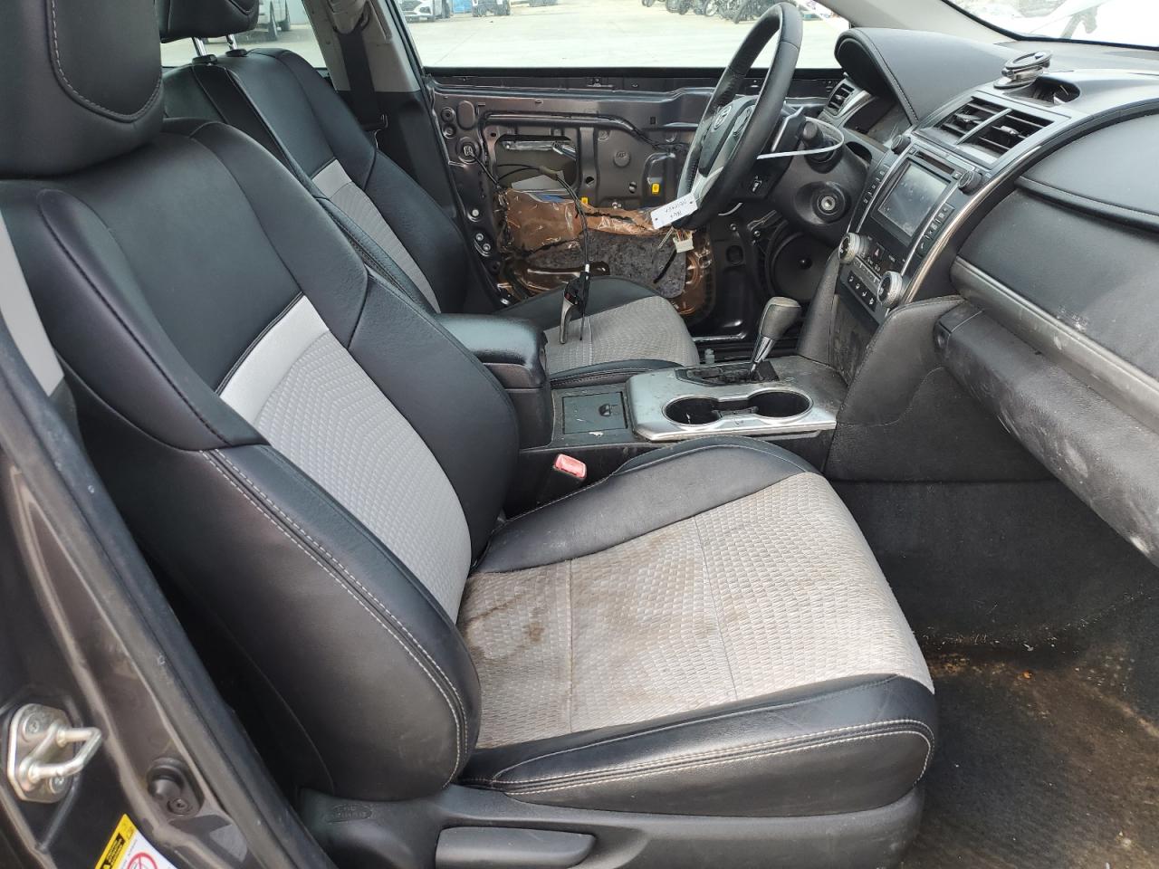 2014 Toyota Camry - Image 7
