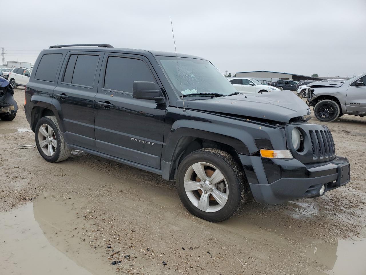 2013 Jeep Liberty (Patriot) - Image 4