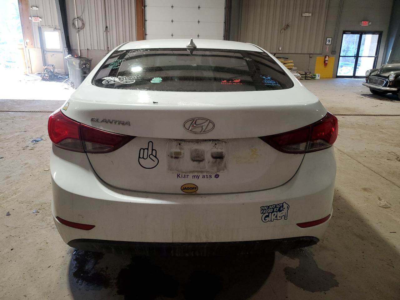 2016 Hyundai Elantra - Image 6