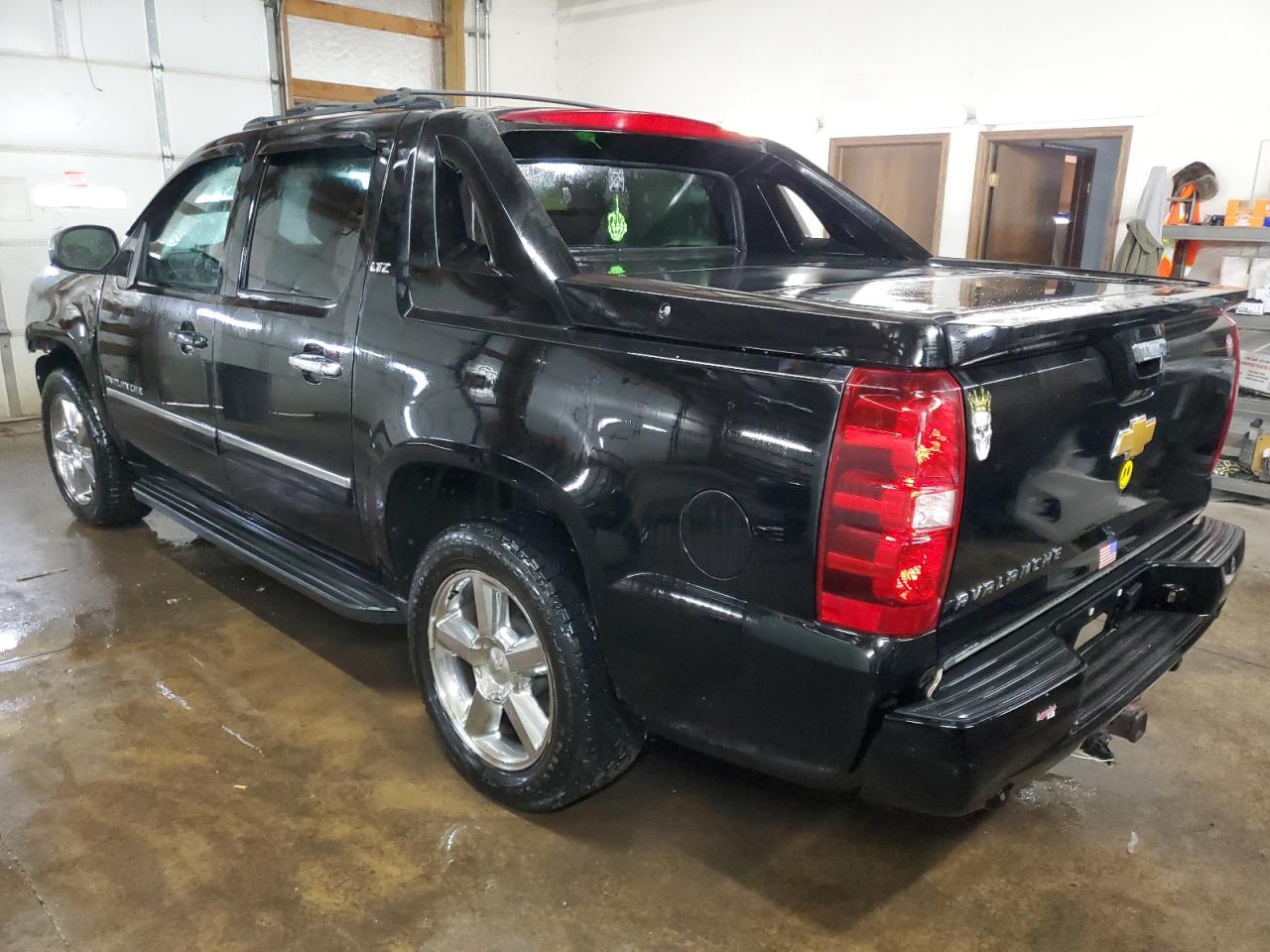 2012 Chevrolet Avalanche - Image 2