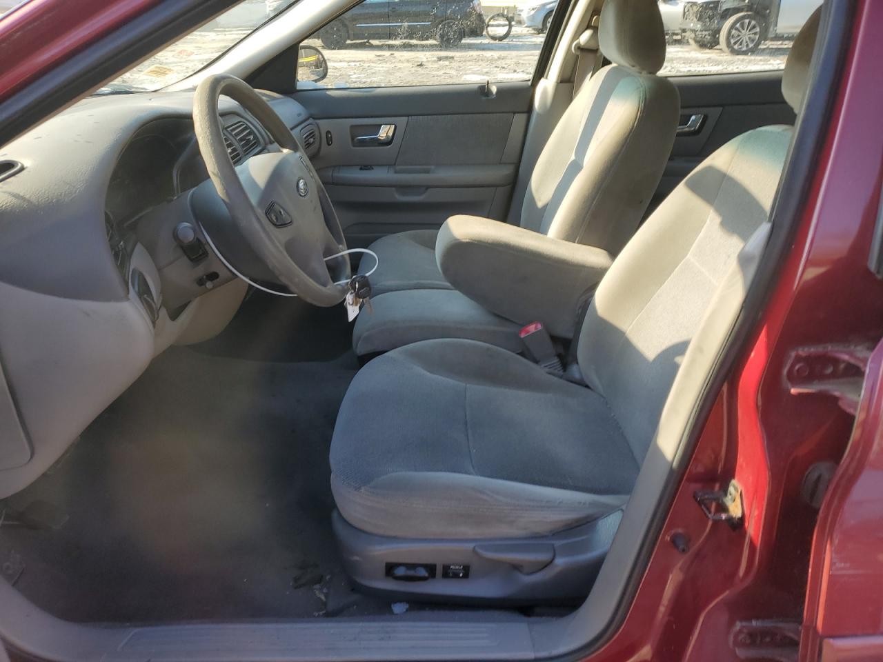 2002 Ford Taurus - Image 7