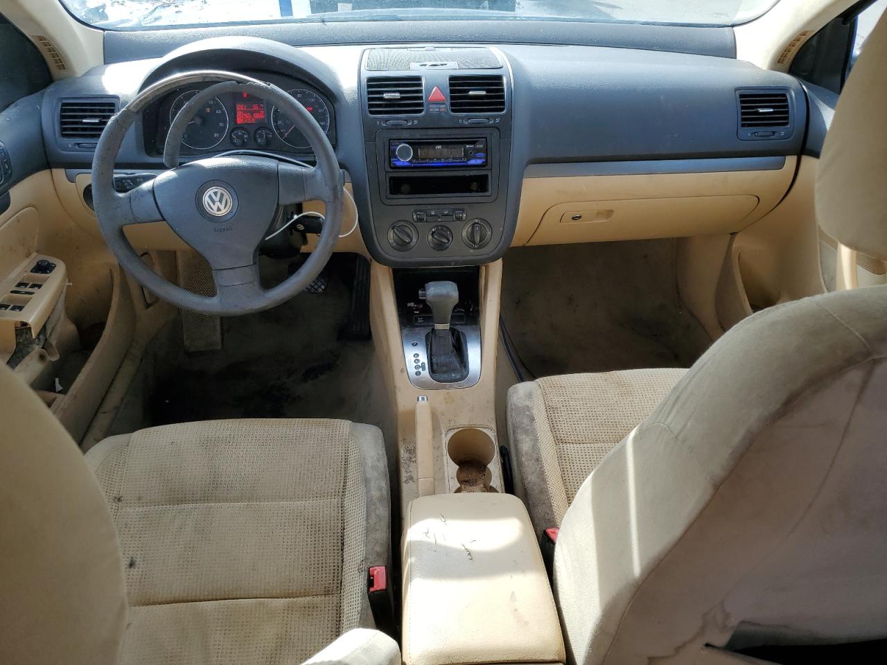 2009 Volkswagen Jetta - Image 8