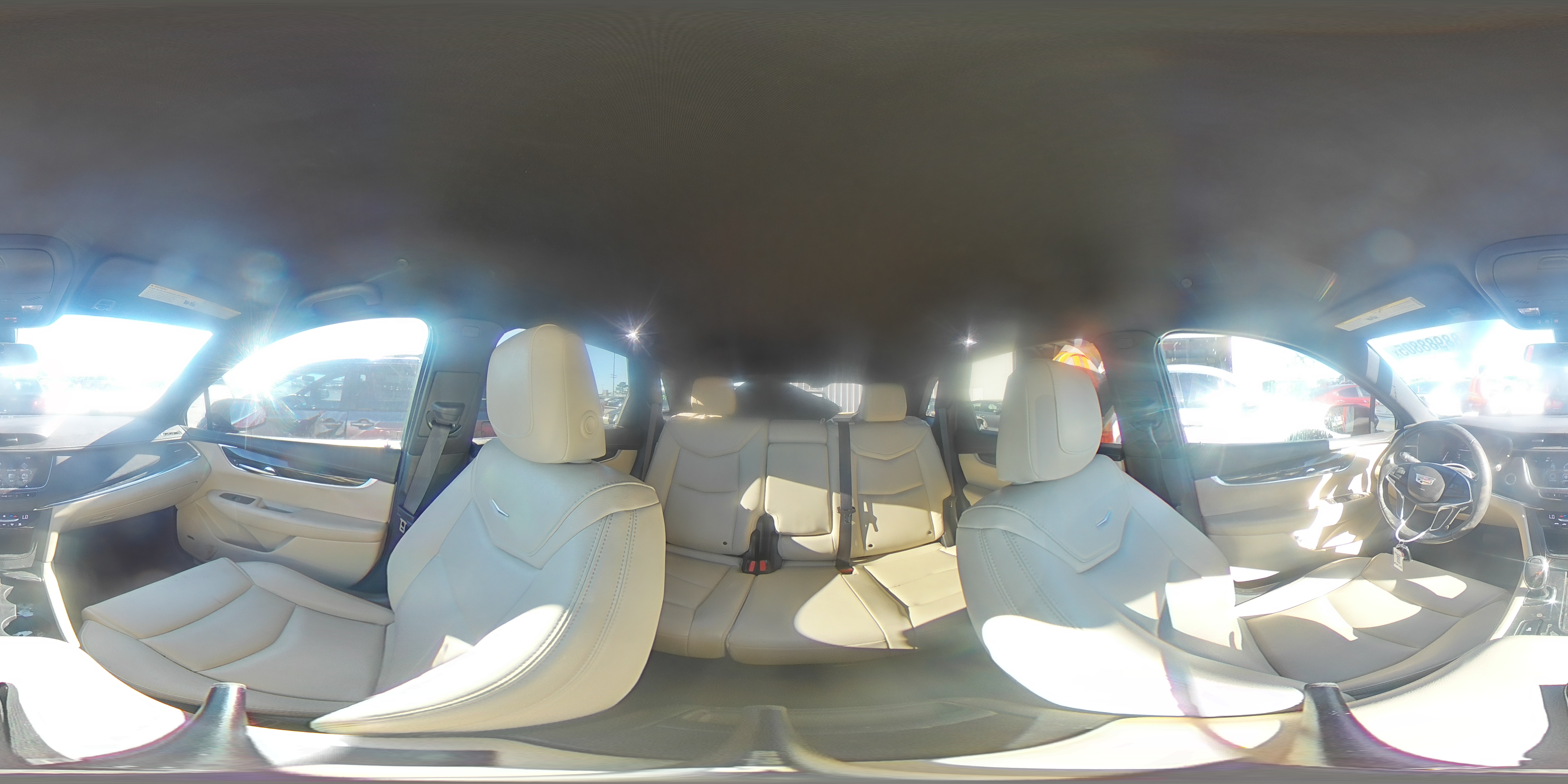 2018 Cadillac XT5 - Image 15