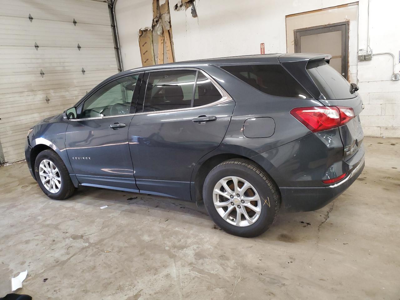 2020 Chevrolet Equinox - Image 2