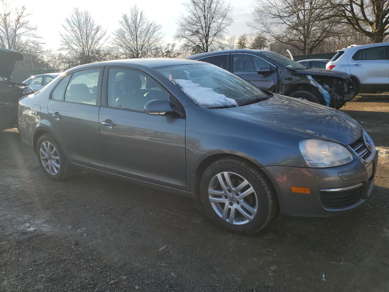 2010 Volkswagen Jetta - Image 4